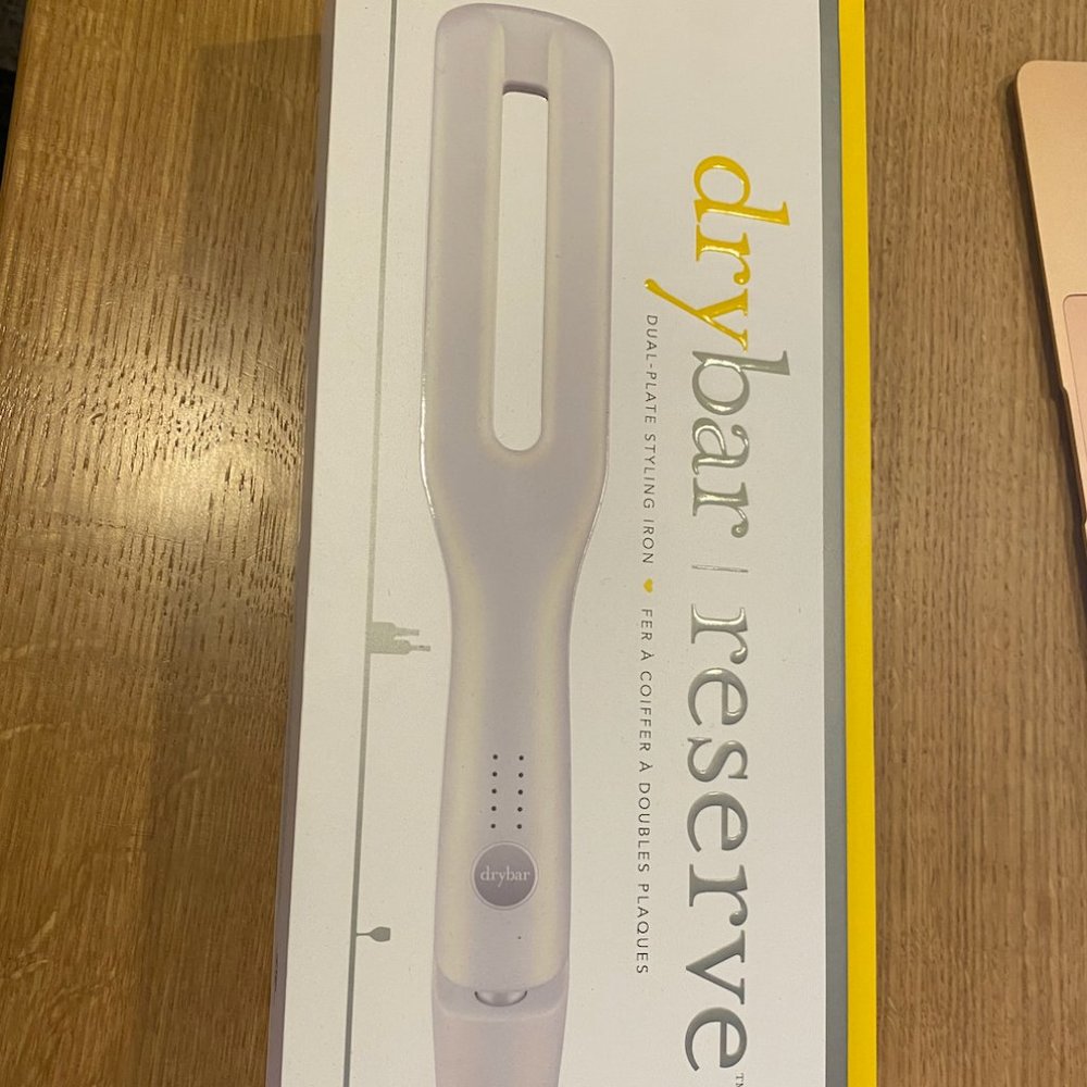 Drybar Reserve Dual-Plate Styling Iron